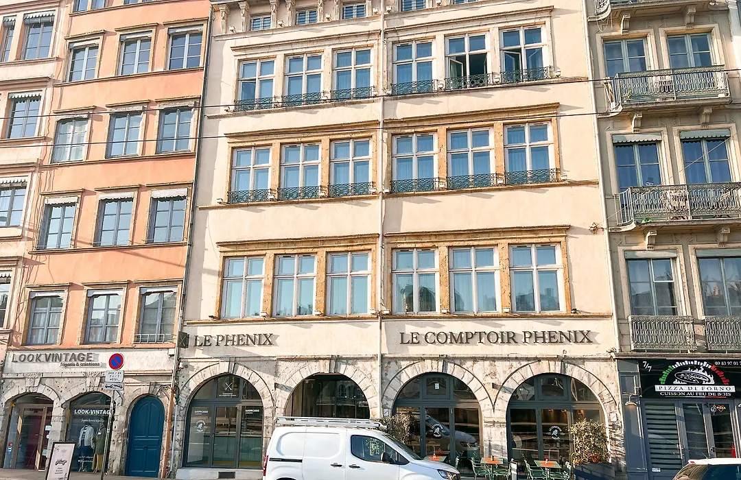 Le Phenix Hotel-1