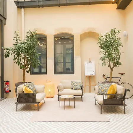 Le Phenix Hotel-2