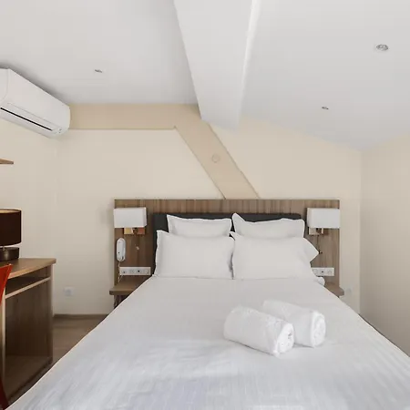 Le Phenix Hotel-3